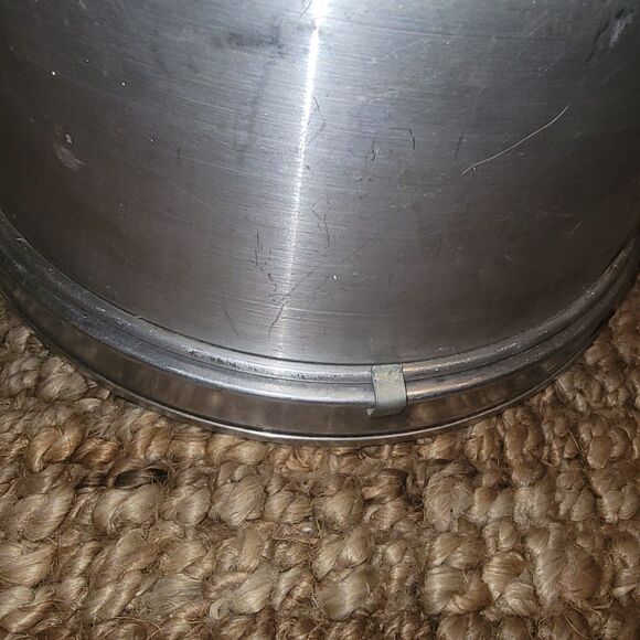 Vintage MIRRO Cake Carrier #2002KM Aluminum Locking Lid w Handle 1950s Excellent - Picture 11 of 16